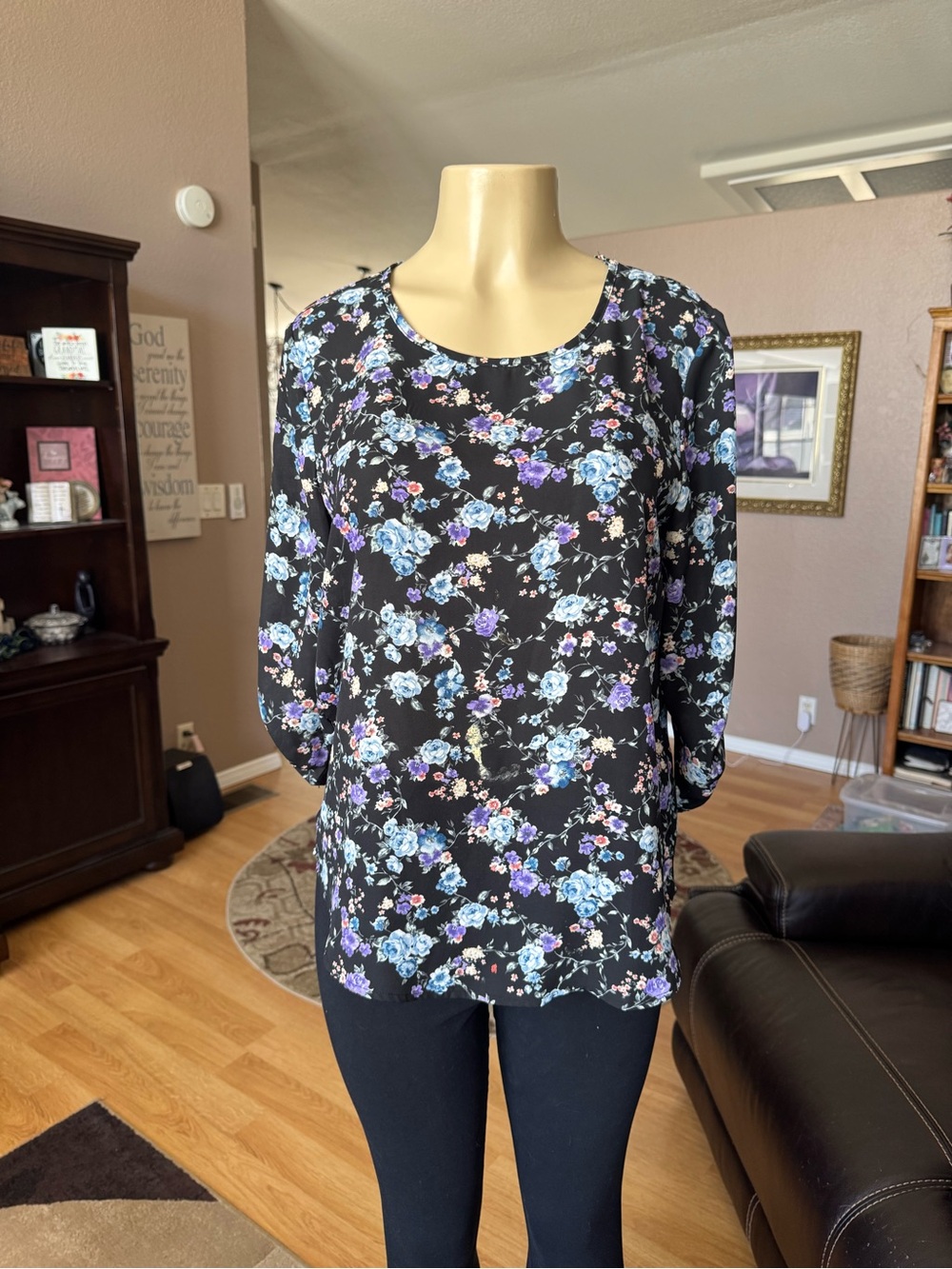 Pink Republic black floral scoop neck 3/4 roll tab sleeves blouse- size M